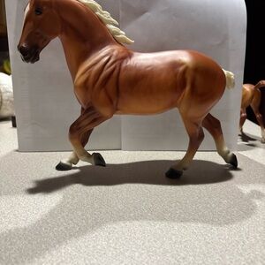 Breyer Chestnut and Cream Horse Figurine